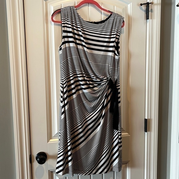 BLACK and white striped dress gathered slimming ruched flattering size 16 - Picture 2 of 12